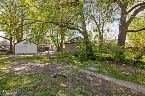 Yard at 1313 Linden Street, Indianapolis, IN