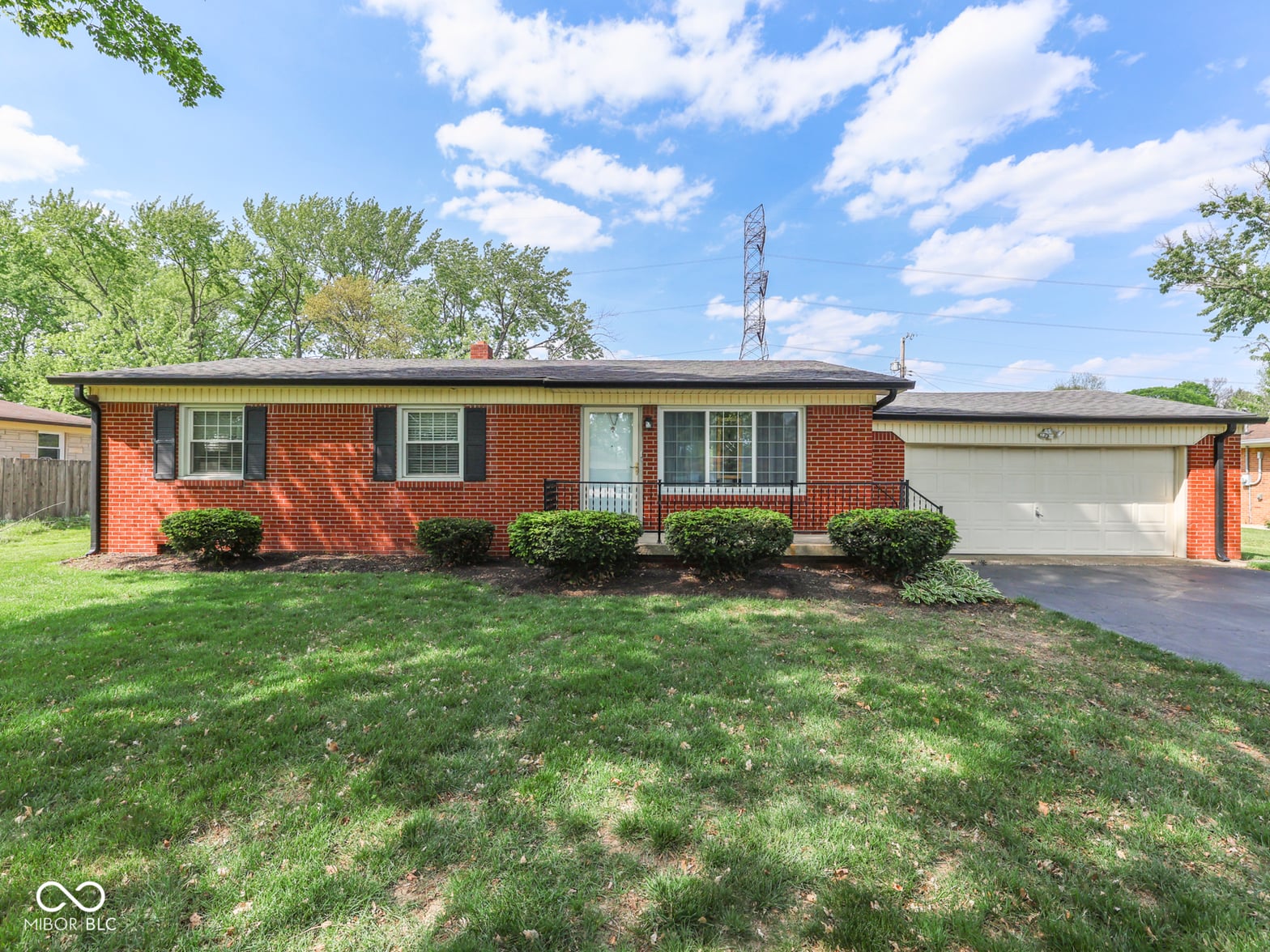 Photo of 1216 E Cragmont Drive, Indianapolis, IN