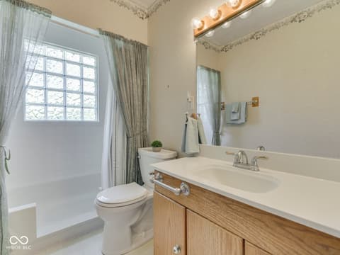 Photo of 1216 E Cragmont Drive, Indianapolis, IN