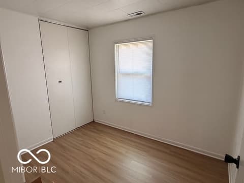 Bedroom at 511 Fulford Drive, Edinburgh, IN