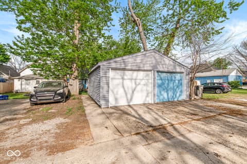 Garage at 2309 S Meridian Street, Indianapolis, IN