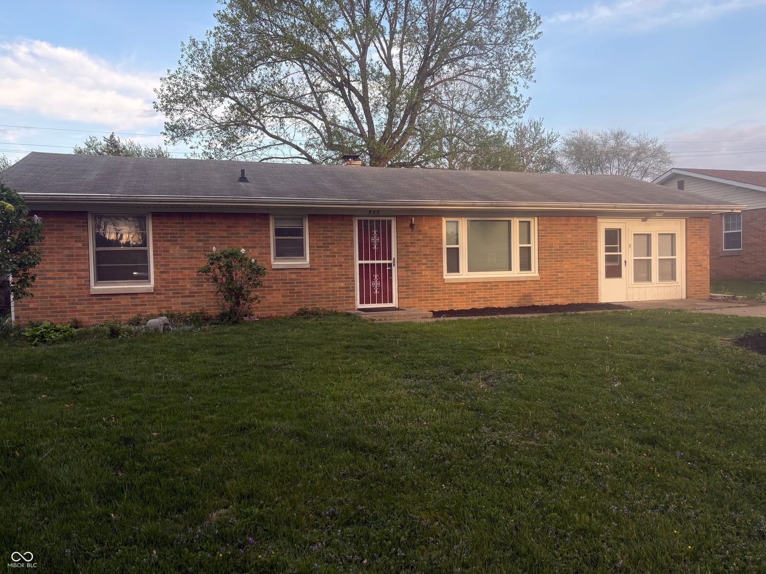 Photo of 711 Howard Road, Greenwood, IN