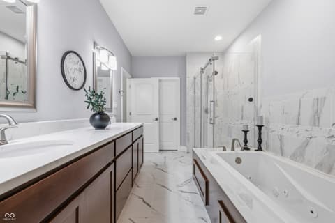 Photo of 4518 N Wickfield Drive, Muncie, IN