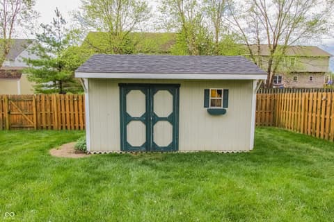 Photo of 8005 Stoney Bend Court, Indianapolis, IN