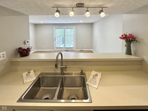 Photo of 7975 Glen View Drive, Indianapolis, IN