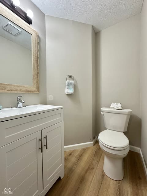 Photo of 7975 Glen View Drive, Indianapolis, IN