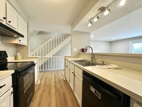 Photo of 7975 Glen View Drive, Indianapolis, IN