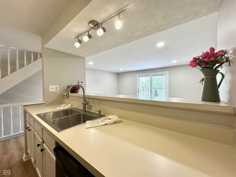 Photo of 7975 Glen View Drive, Indianapolis, IN