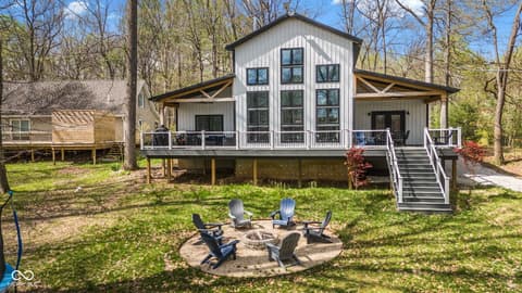 Photo of 8446 E Parkview Drive, Rockville, IN