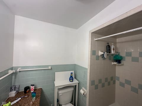 Photo of 7121 Laurel Drive, Indianapolis, IN