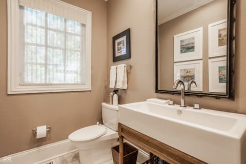 Photo of 110 Bow Lane, Indianapolis, IN