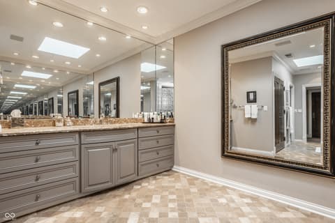 Photo of 110 Bow Lane, Indianapolis, IN