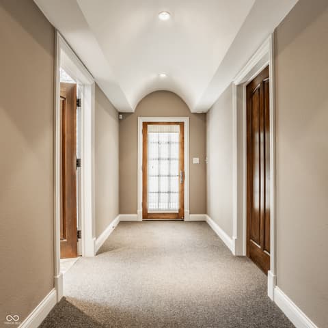 Photo of 110 Bow Lane, Indianapolis, IN