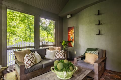 Photo of 110 Bow Lane, Indianapolis, IN