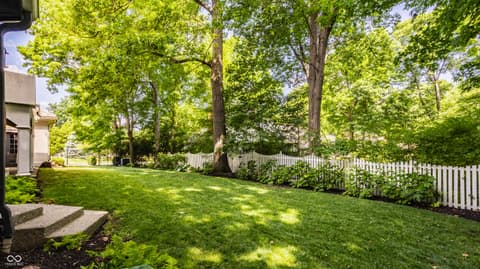 Photo of 110 Bow Lane, Indianapolis, IN