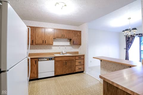 Photo of 2684 Lakeshire Lane, Indianapolis, IN