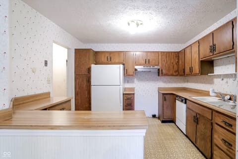 Photo of 2684 Lakeshire Lane, Indianapolis, IN