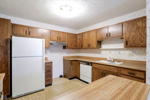 Photo of 2684 Lakeshire Lane, Indianapolis, IN