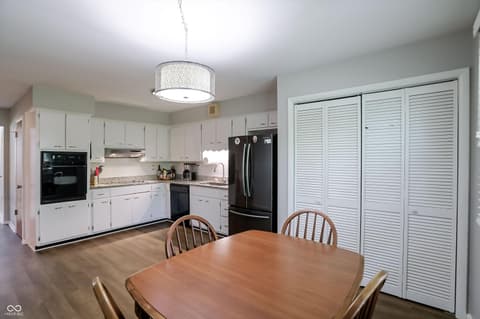 Photo of 7010 Grosvenor Place, Indianapolis, IN