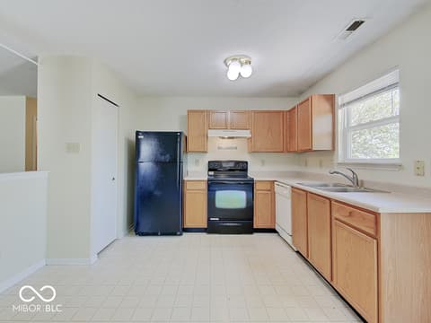 Photo of 2372 Summerwood Lane, Greenwood, IN