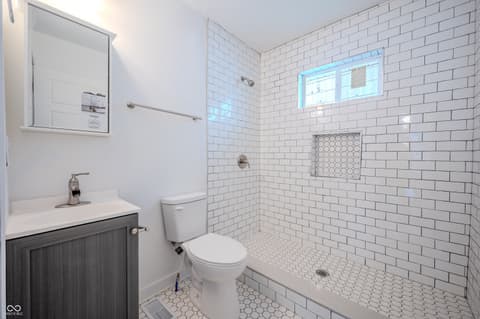 Photo of 1605 W Memorial Drive, Muncie, IN