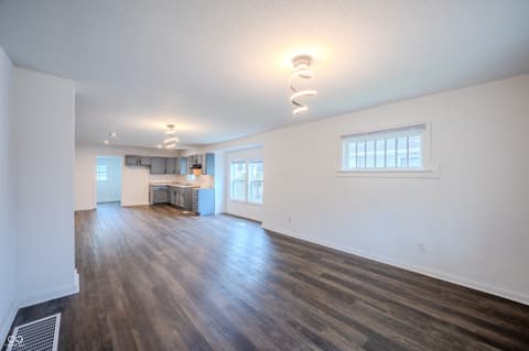 Photo of 1605 W Memorial Drive, Muncie, IN