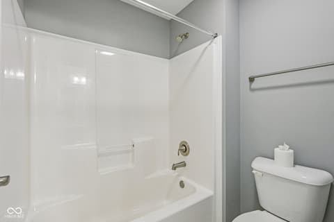 Bathroom at 14048 Lasino Run, Carmel, IN
