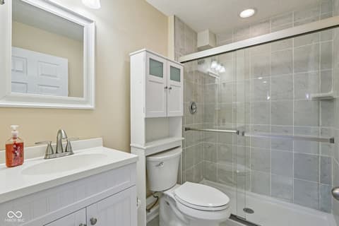 Bathroom at 14048 Lasino Run, Carmel, IN