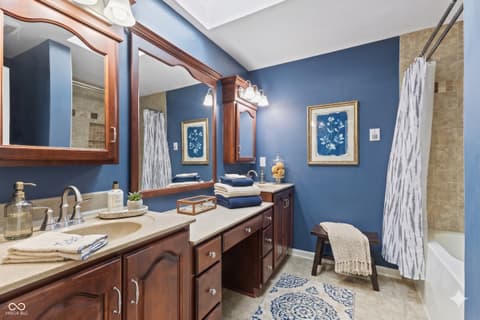 Primary bathroom at 40 Carolyn Drive, Seymour, IN