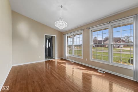 Family room at 40 Carolyn Drive, Seymour, IN