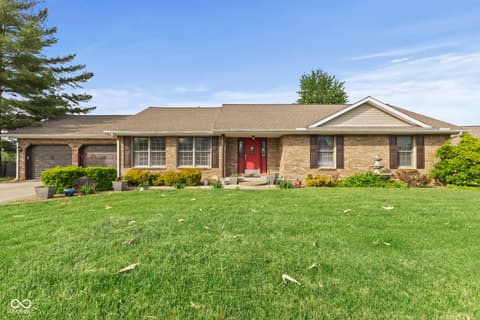 Front exterior at 40 Carolyn Drive, Seymour, IN