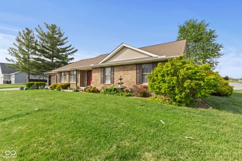 Front exterior at 40 Carolyn Drive, Seymour, IN