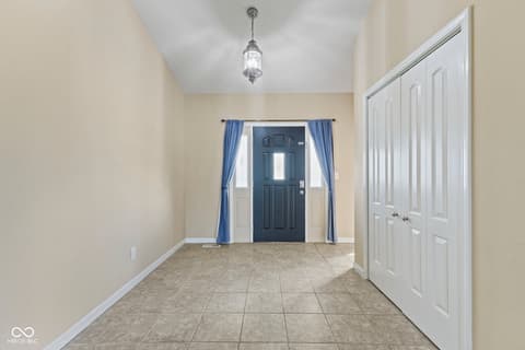 Foyer at 40 Carolyn Drive, Seymour, IN