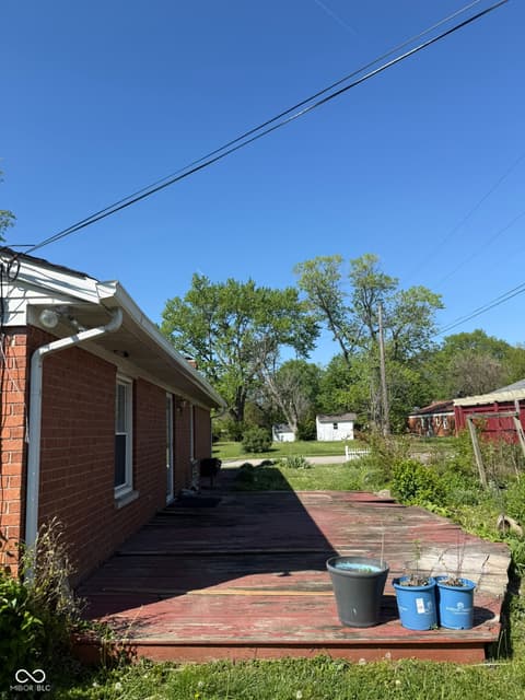 Yard at 2403 Eastwood Drive, Indianapolis, IN