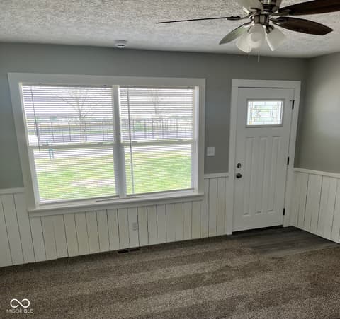 Foyer at 157 Hauser Drive, Hope, IN