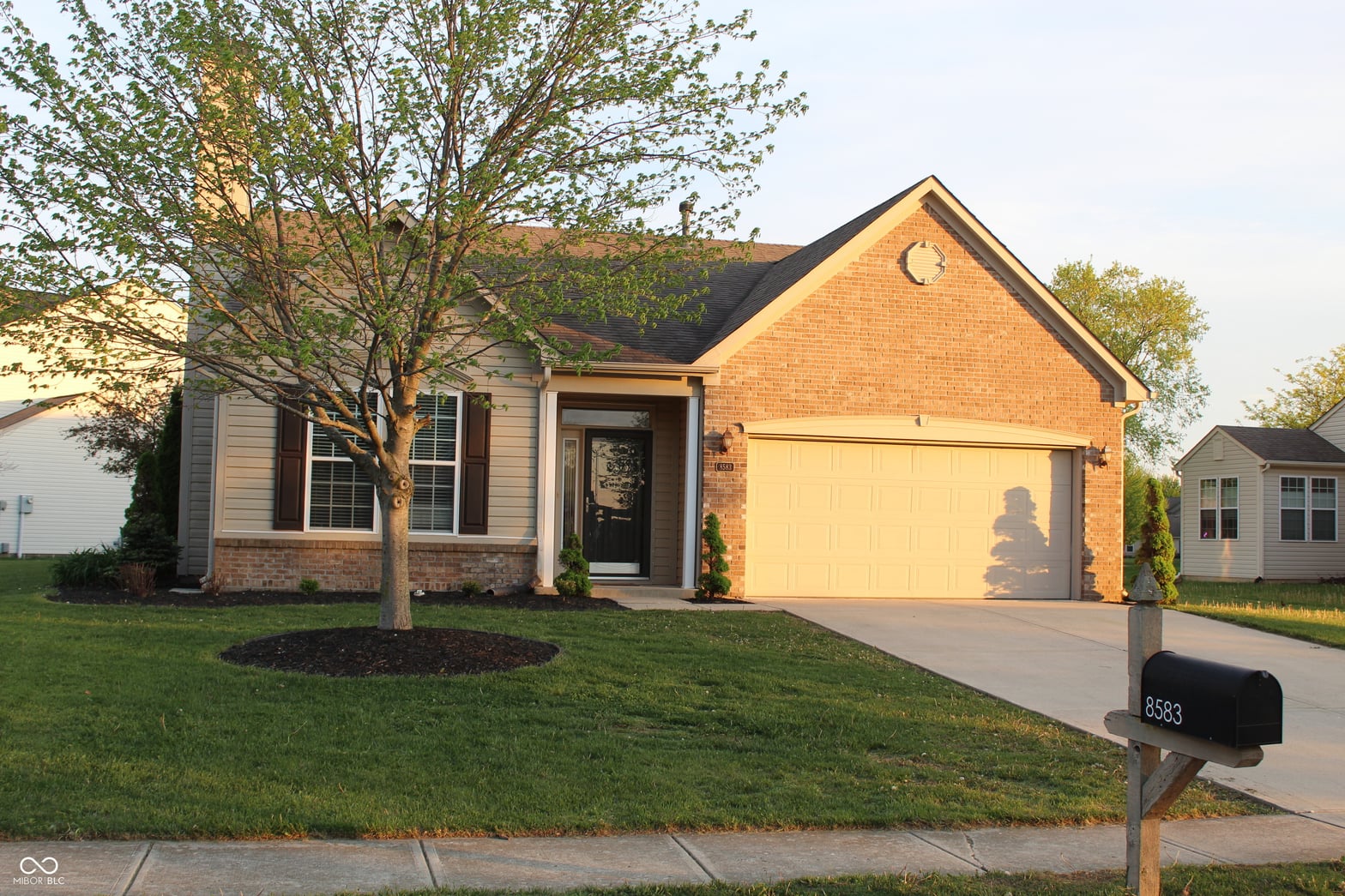 Photo of 8583 Frosty Rose Drive, Avon, IN