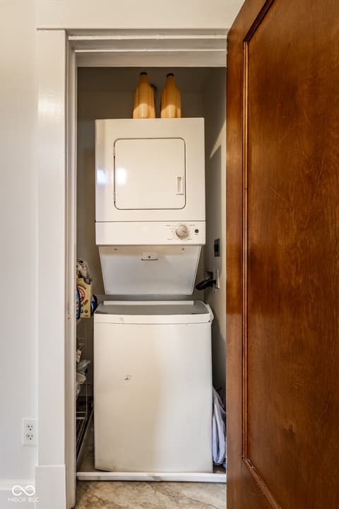 Laundry room at 3118 Washington Boulevard, Indianapolis, IN