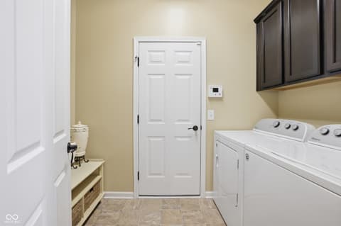 Laundry room at 571 King Fisher Drive, Brownsburg, IN