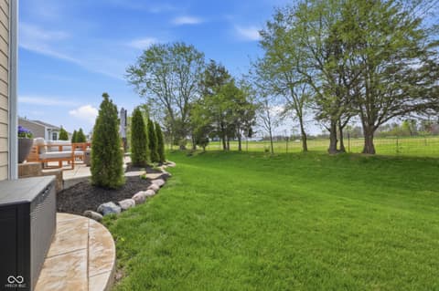Yard at 571 King Fisher Drive, Brownsburg, IN