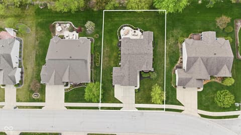 Aerial view at 571 King Fisher Drive, Brownsburg, IN