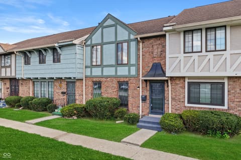 Photo of 8104 Bromley Place, Indianapolis, IN