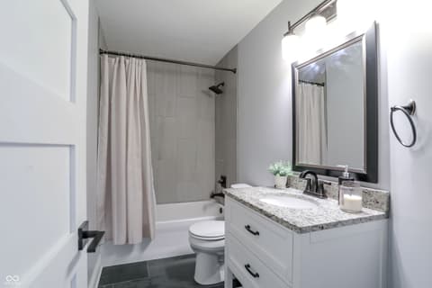 Photo of 2200 Sunnybrook Lane, Lebanon, IN