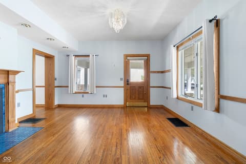 Photo of 120 W Bow Street, Thorntown, IN