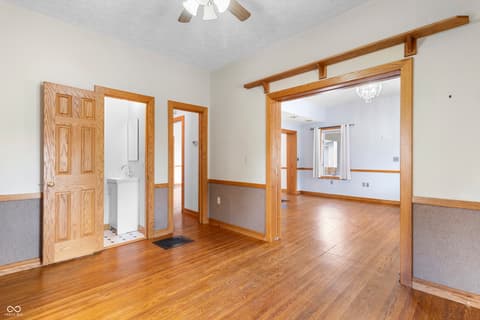 Photo of 120 W Bow Street, Thorntown, IN