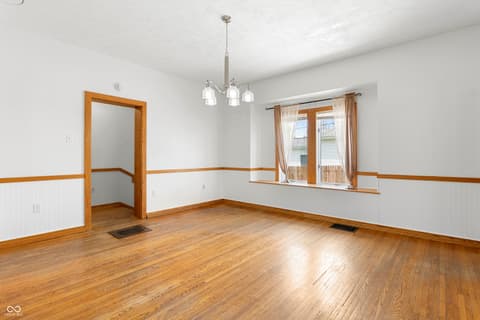Photo of 120 W Bow Street, Thorntown, IN
