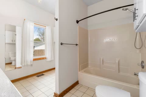 Photo of 120 W Bow Street, Thorntown, IN