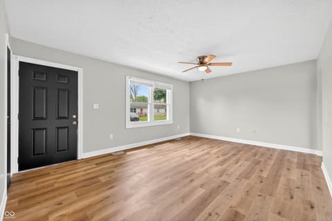 Photo of 1063 Dutchman Lane, Seymour, IN