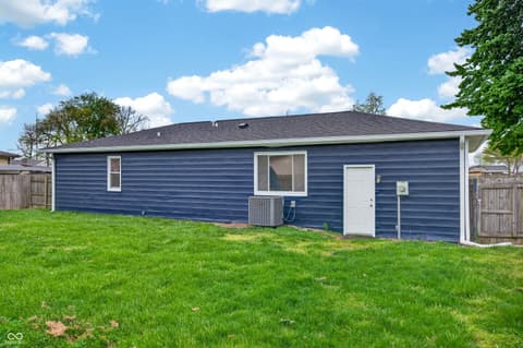 Photo of 1063 Dutchman Lane, Seymour, IN