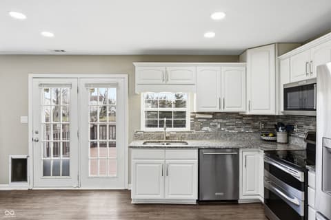 Photo of 6611 Fountain Cove Court, Indianapolis, IN