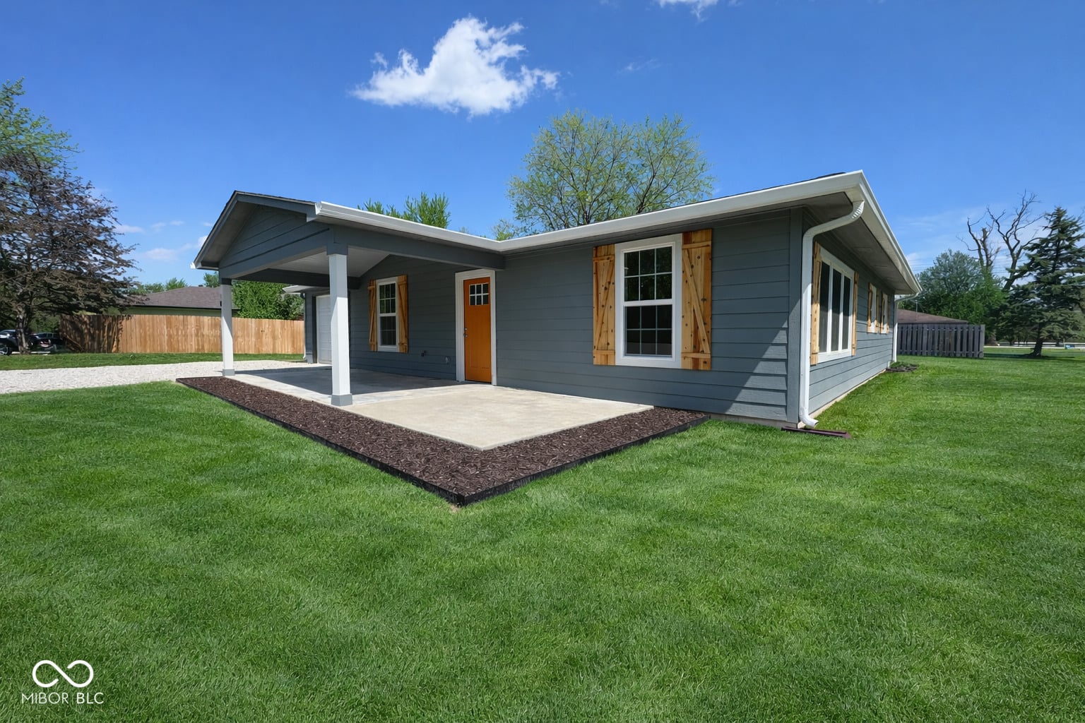 Photo of 489 Beverly Drive, Zionsville, IN